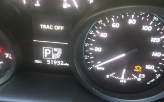 Cho em hỏi lỗi đèn check engine của Land Cruiser Prado 2020?